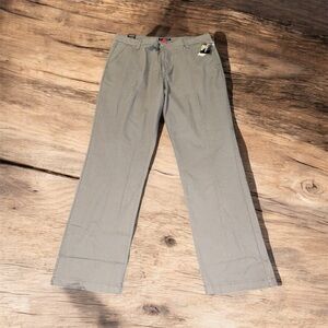 Airwalk Men's Chino Skater Gray Pants 36 X 33 NWT Casual Straight Leg